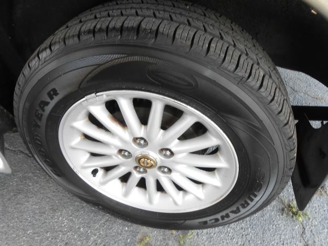 2000 Chrysler Town and Country Elk Conversion Van