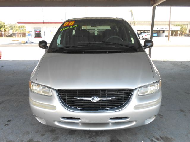 2000 Chrysler Town and Country Elk Conversion Van