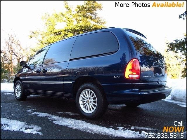 2000 Chrysler Town and Country S Sedan Under FULL Factory Warranty