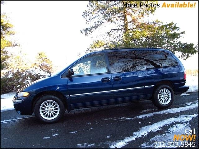 2000 Chrysler Town and Country S Sedan Under FULL Factory Warranty