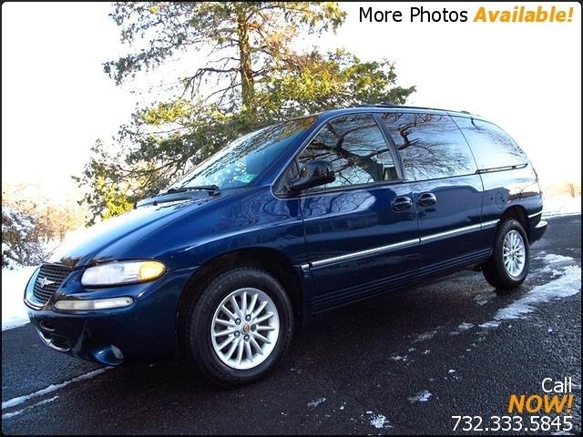 2000 Chrysler Town and Country S Sedan Under FULL Factory Warranty