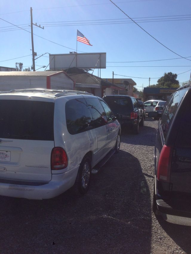 2000 Chrysler Town and Country SLT 25