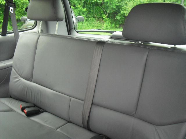 2000 Chrysler Town and Country S Sedan Under FULL Factory Warranty