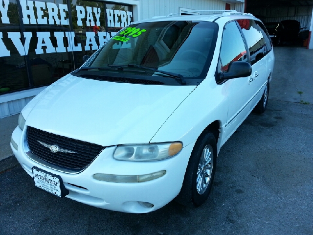 2000 Chrysler Town and Country SLT 25