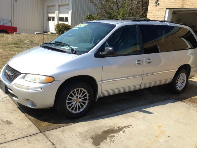 2000 Chrysler Town and Country H6 L.L. Bean