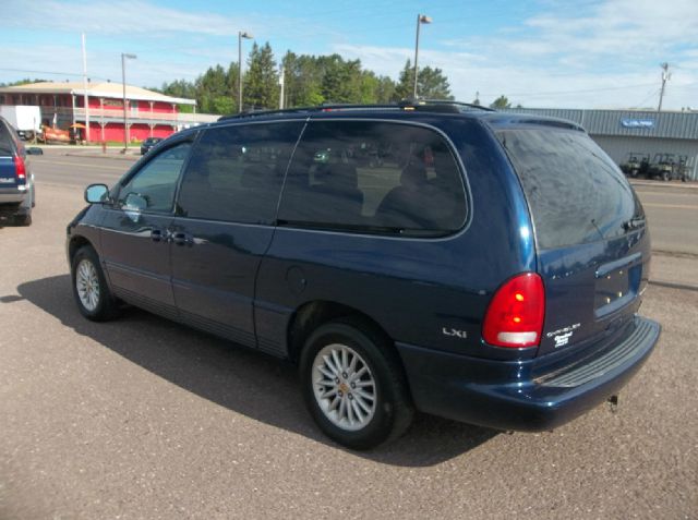 2000 Chrysler Town and Country S Sedan Under FULL Factory Warranty