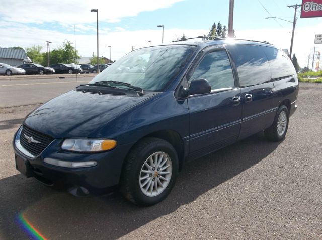 2000 Chrysler Town and Country S Sedan Under FULL Factory Warranty