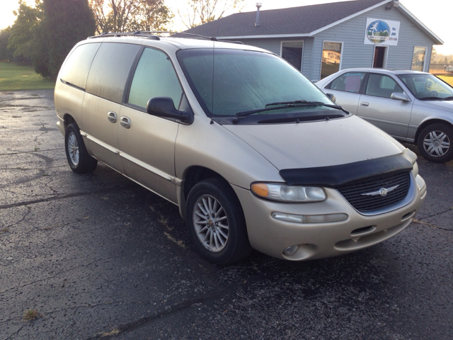 2000 Chrysler Town and Country Touring W 6 Disc