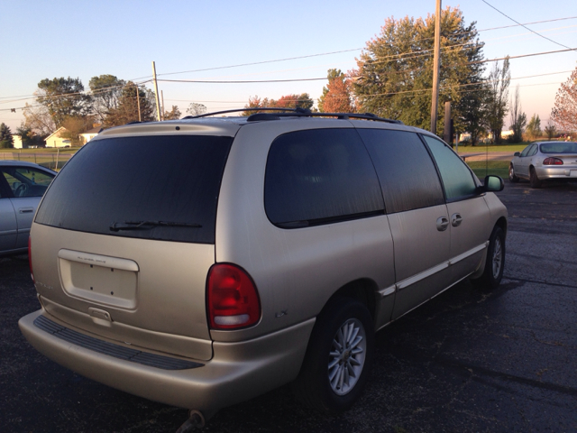 2000 Chrysler Town and Country Touring W 6 Disc