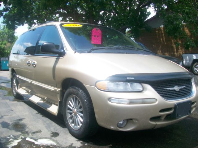 2000 Chrysler Town and Country Elk Conversion Van
