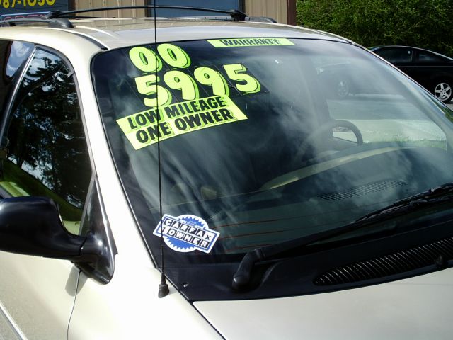 2000 Chrysler Town and Country S Sedan Under FULL Factory Warranty