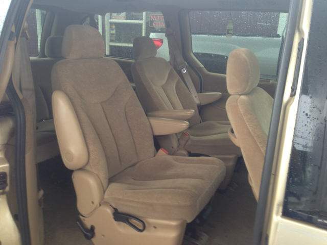 2000 Chrysler Town and Country Elk Conversion Van