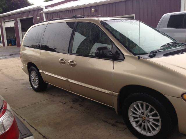 2000 Chrysler Town and Country Elk Conversion Van