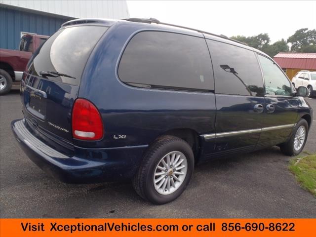 2000 Chrysler Town and Country S Sedan Under FULL Factory Warranty