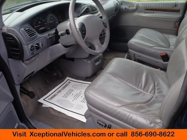 2000 Chrysler Town and Country S Sedan Under FULL Factory Warranty