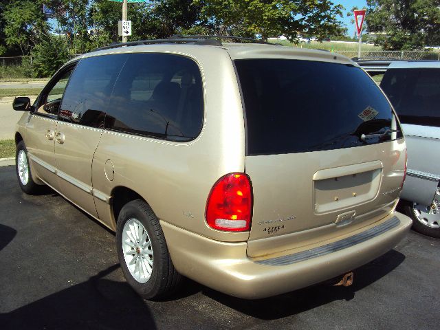 2000 Chrysler Town and Country Elk Conversion Van