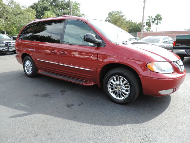 2001 Chrysler Town and Country SLT 25