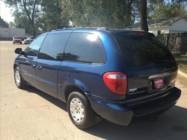 2001 Chrysler Town and Country Unknown