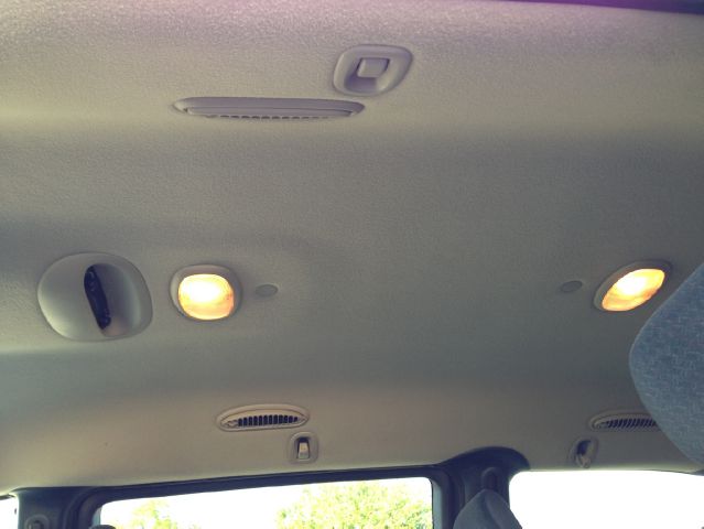 2001 Chrysler Town and Country Prev Certified