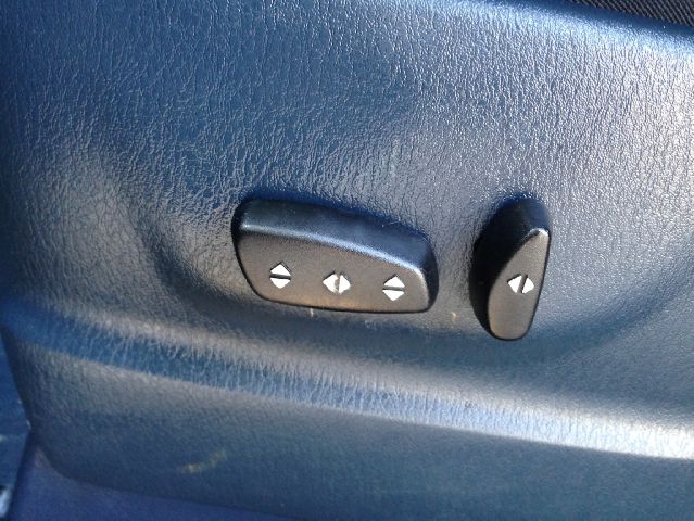 2001 Chrysler Town and Country Prev Certified