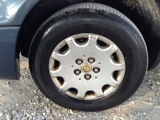 2001 Chrysler Town and Country Prev Certified