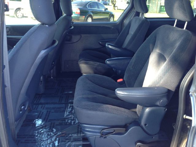 2001 Chrysler Town and Country Prev Certified