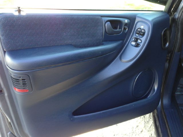 2001 Chrysler Town and Country Prev Certified