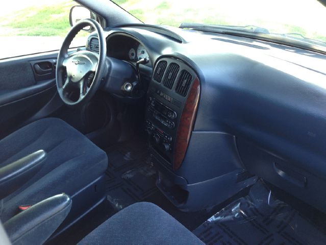 2001 Chrysler Town and Country Prev Certified