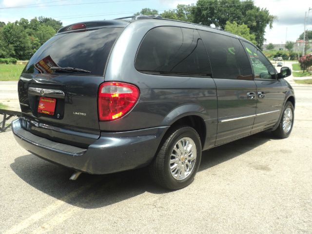 2001 Chrysler Town and Country SLT 25