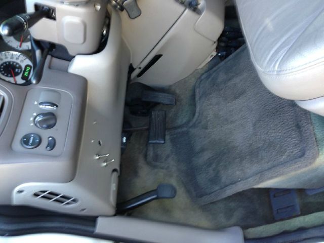 2001 Chrysler Town and Country S Sedan Under FULL Factory Warranty