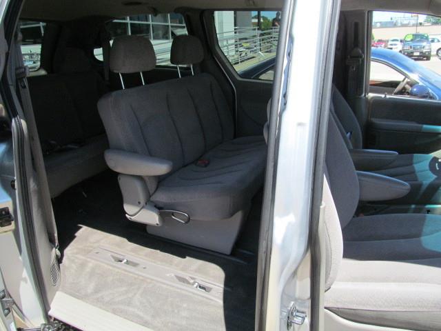 2001 Chrysler Town and Country Elk Conversion Van