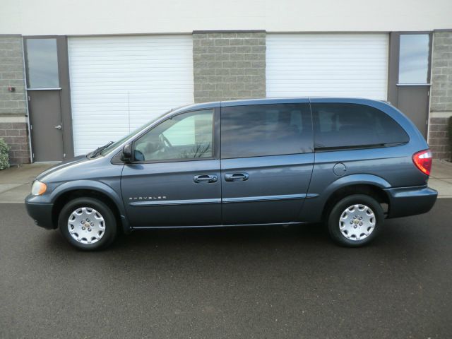 2001 Chrysler Town and Country Elk Conversion Van