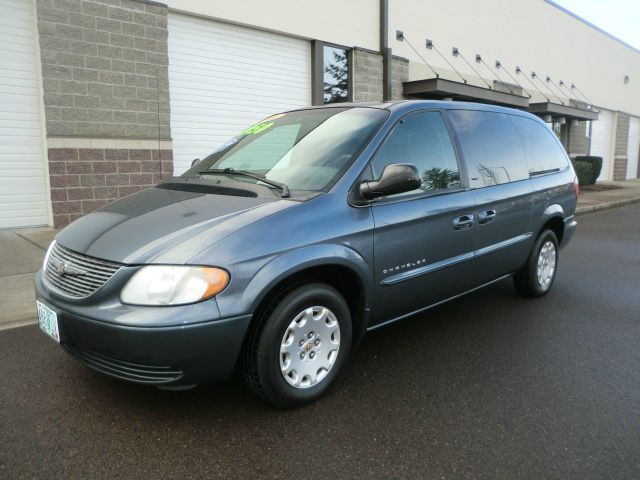 2001 Chrysler Town and Country Elk Conversion Van