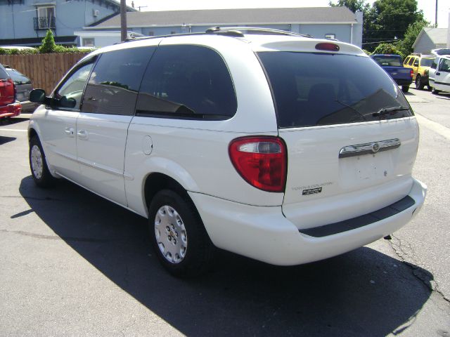 2001 Chrysler Town and Country Elk Conversion Van