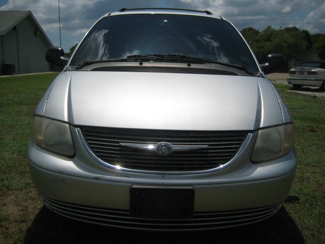 2001 Chrysler Town and Country S Sedan Under FULL Factory Warranty