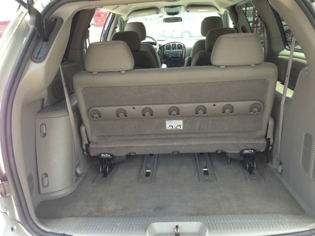 2001 Chrysler Town and Country Elk Conversion Van