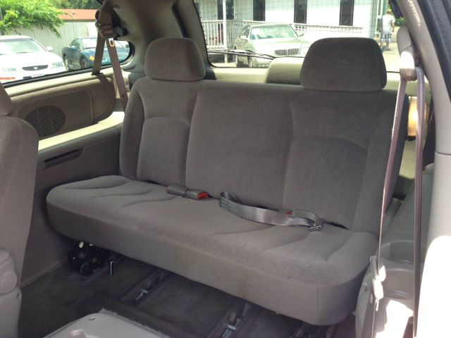 2001 Chrysler Town and Country Elk Conversion Van