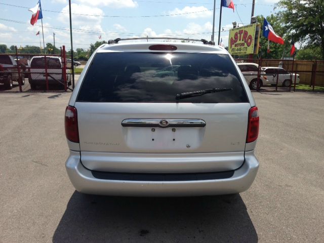 2001 Chrysler Town and Country Elk Conversion Van