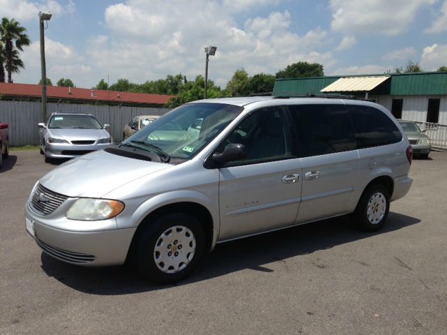 2001 Chrysler Town and Country Elk Conversion Van