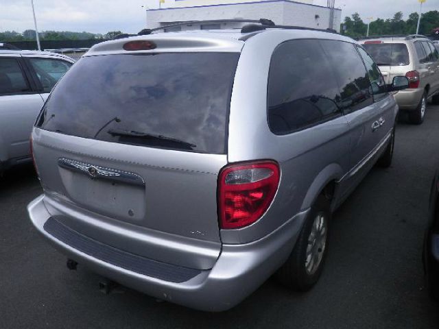 2001 Chrysler Town and Country S Sedan Under FULL Factory Warranty