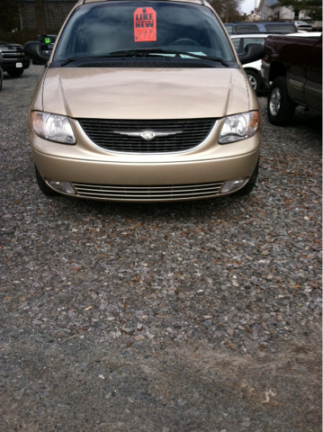 2001 Chrysler Town and Country S Sedan Under FULL Factory Warranty