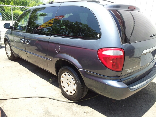 2001 Chrysler Town and Country Elk Conversion Van