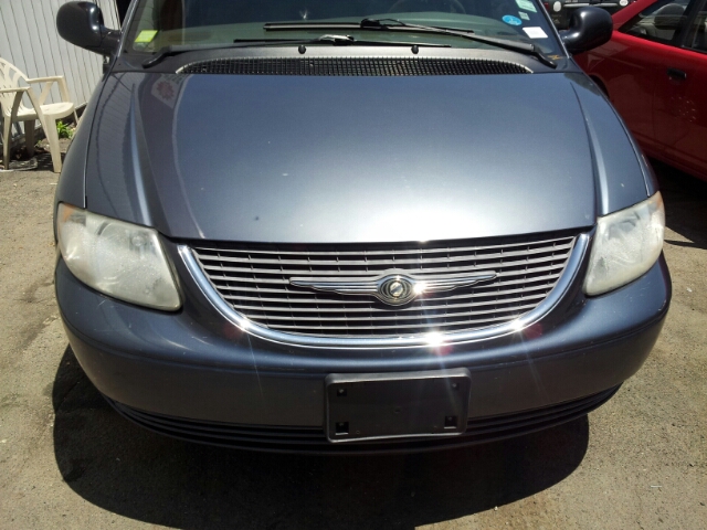 2001 Chrysler Town and Country Elk Conversion Van