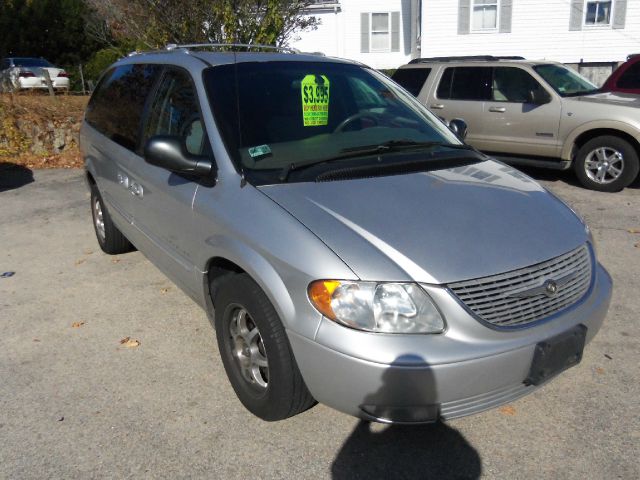2001 Chrysler Town and Country SLT 25