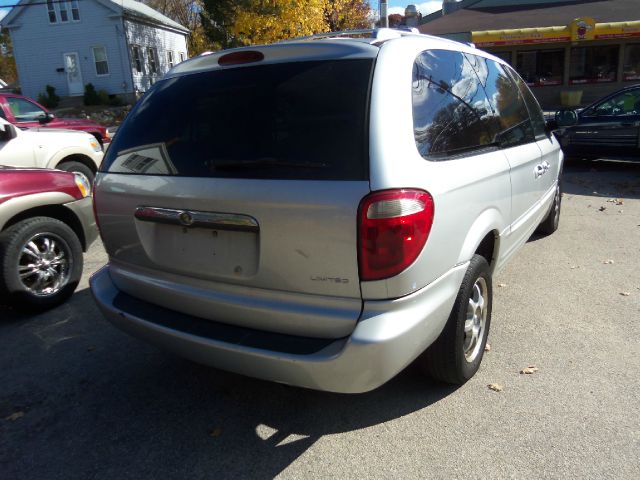 2001 Chrysler Town and Country SLT 25
