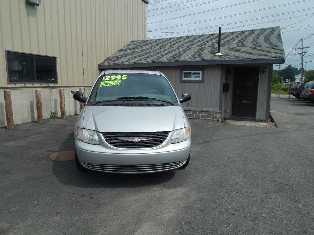 2001 Chrysler Town and Country Elk Conversion Van