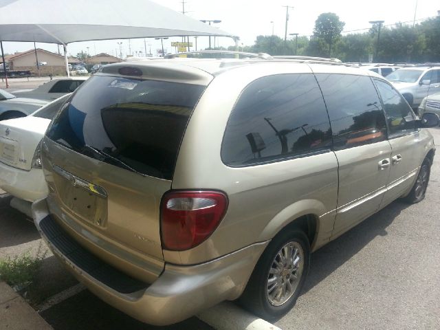 2002 Chrysler Town and Country SLT 25