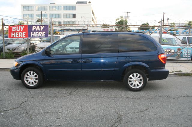 2002 Chrysler Town and Country Open-top