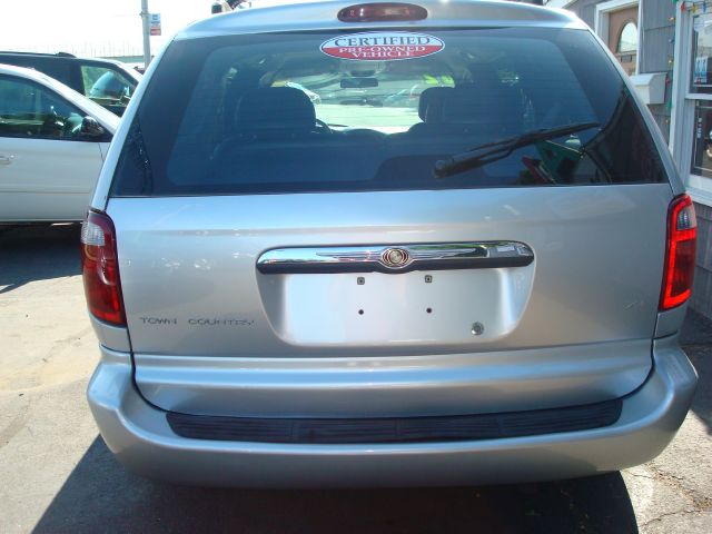 2002 Chrysler Town and Country S Sedan Under FULL Factory Warranty