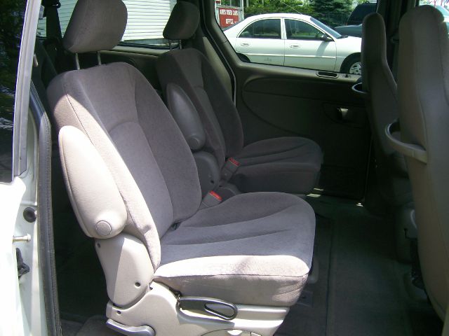 2002 Chrysler Town and Country Refrigerated Box